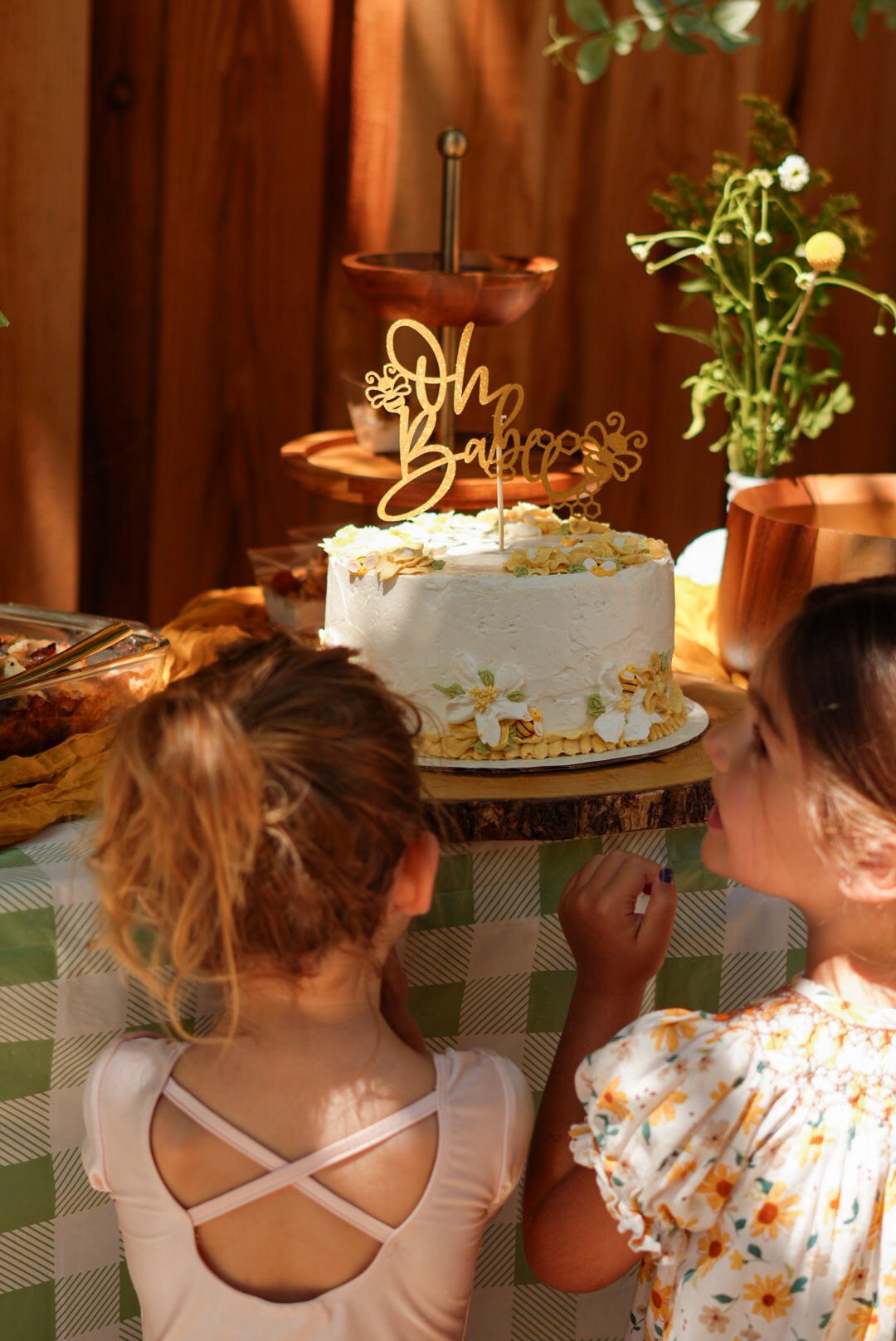An Oh Baby cake on the dessert table